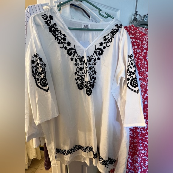 White 3X 100%cotton embroidered tunic made in India. - Picture 1 of 3